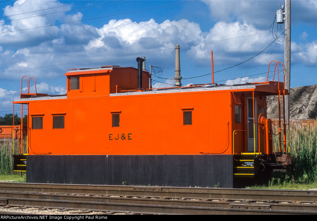 EJE Caboose Office ComEd Power Station Yard Office Eje caboose office comed power station yard office